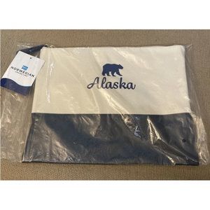 Alaska Bear toiletries Cosmetic Makeup Case Travel Bag Pouch Norwegian Cruises